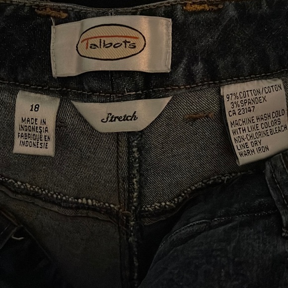 Talbots Women’s Straight Leg Stretch Jeans - Picture 3 of 4